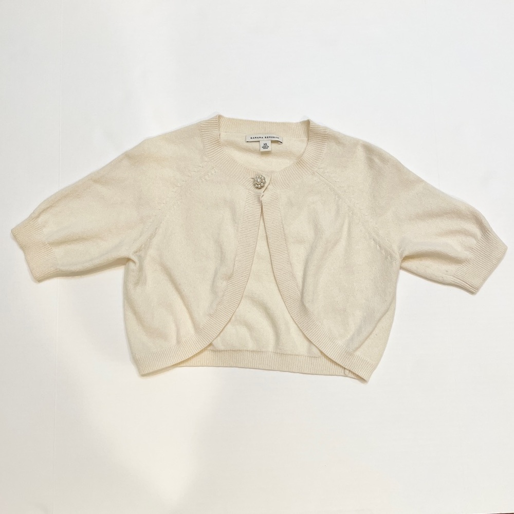 Banana Republic Cropped Bolero Sweater Sz XS Cream white pearl button detail